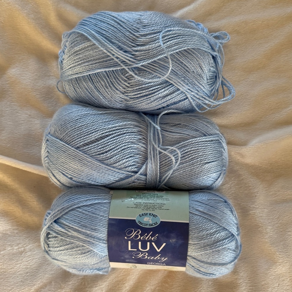 Blue baby yarn | Bébé Luv Baby Georga